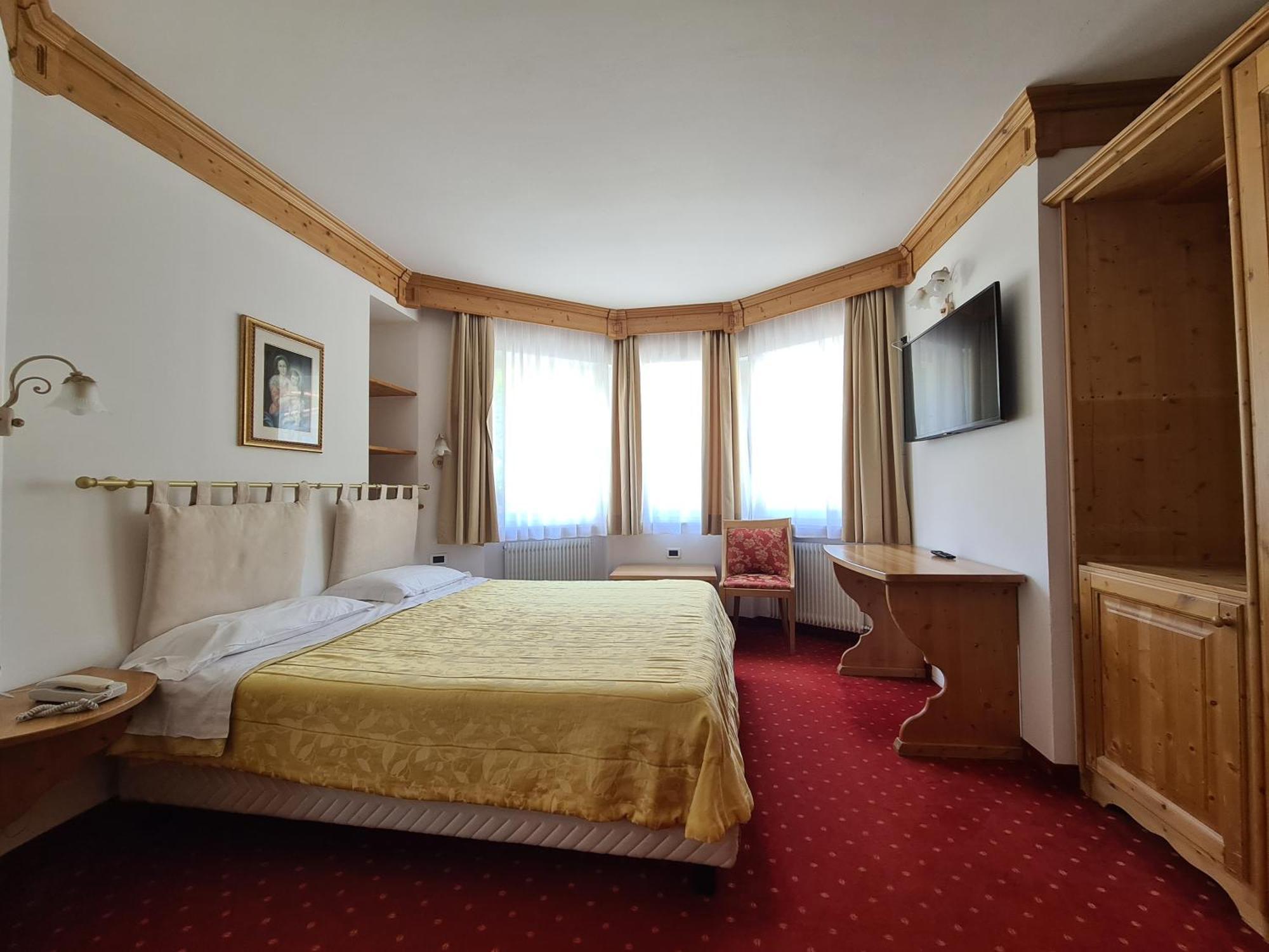 Alpenhotel Panorama Campitello di Fassa Exterior photo