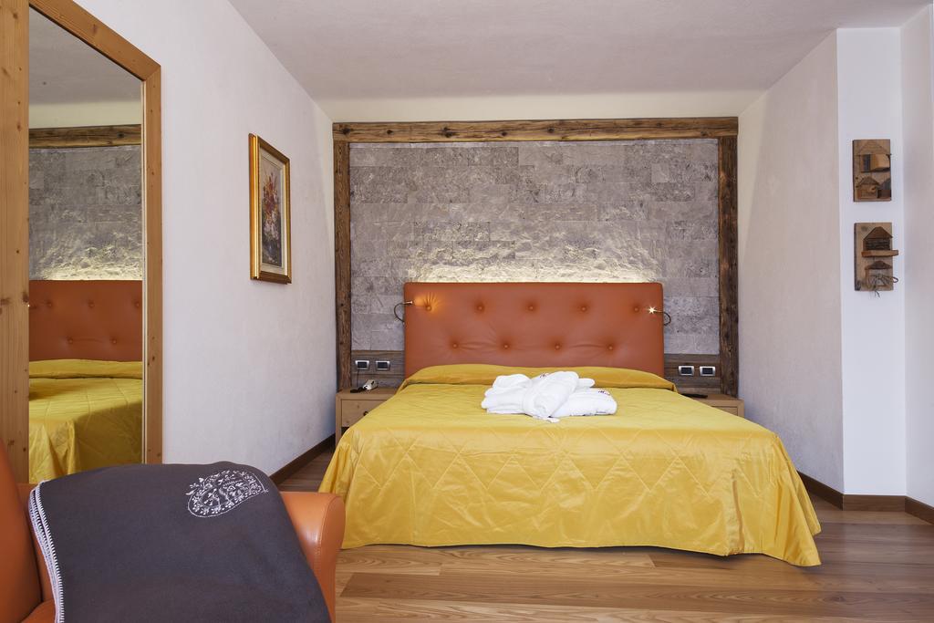 Alpenhotel Panorama Campitello di Fassa Room photo