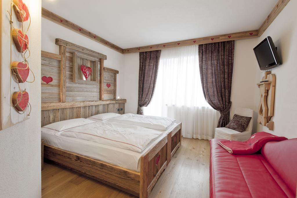 Alpenhotel Panorama Campitello di Fassa Room photo